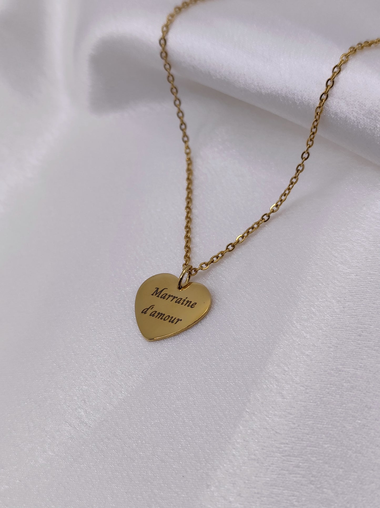 Collier coeur gravé