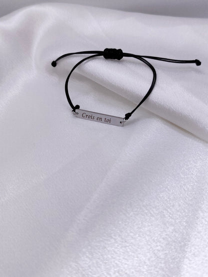 Bracelet en cordon gravé