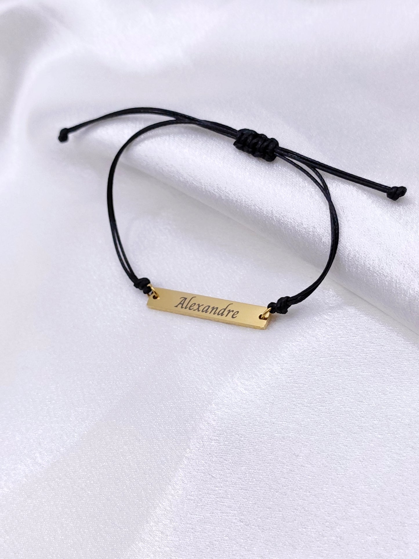 Bracelet en cordon gravé