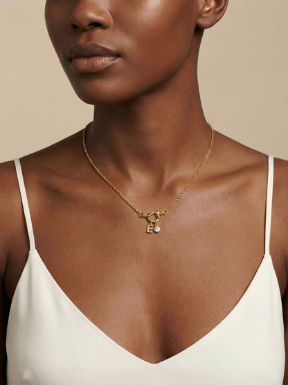 Collier lettre précieuse