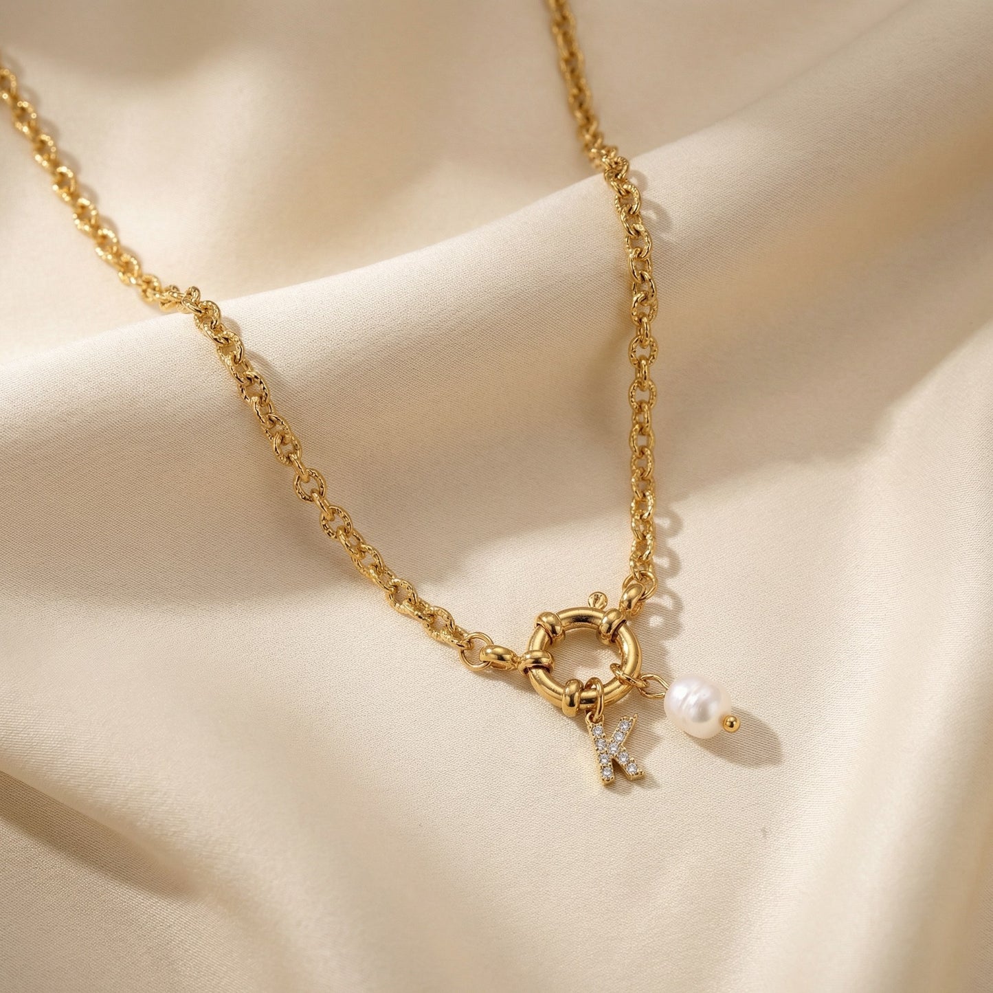Collier initiale perle