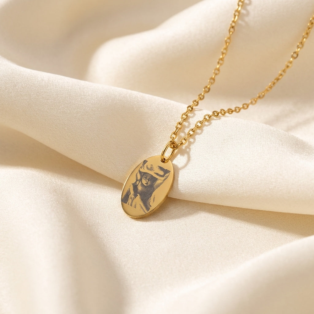 Collier photo gravé - ovale doré