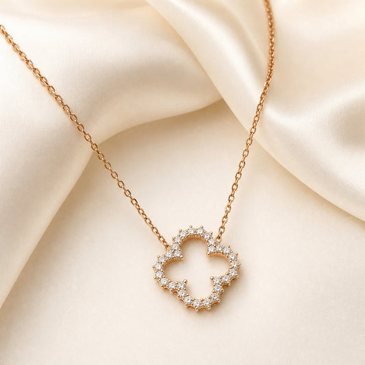 Collier Naora