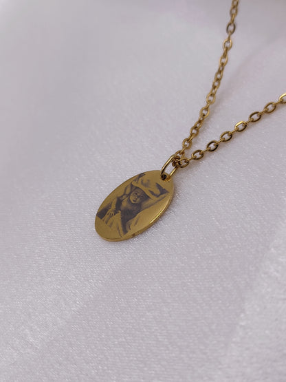 Collier photo gravé - ovale doré