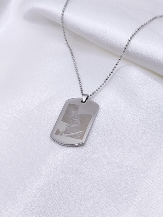 Collier plaque gravé